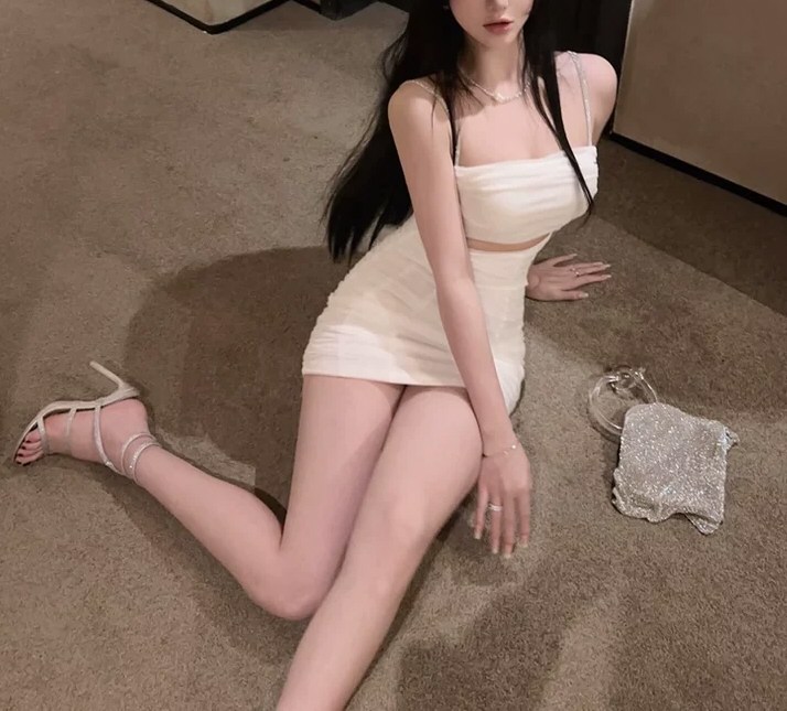 丰满美女性感连衣裙原图