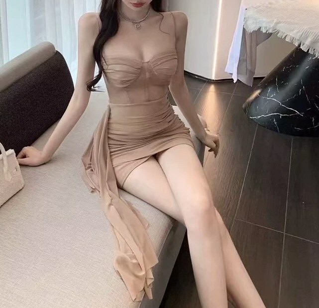 丰满美女性感连衣裙原图