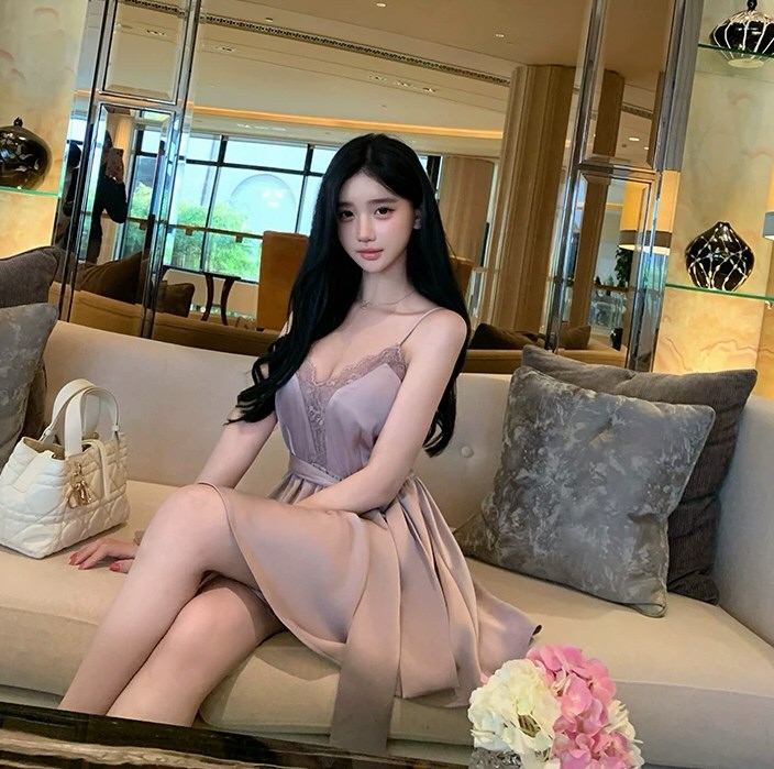 诱人模特性感连衣裙照片