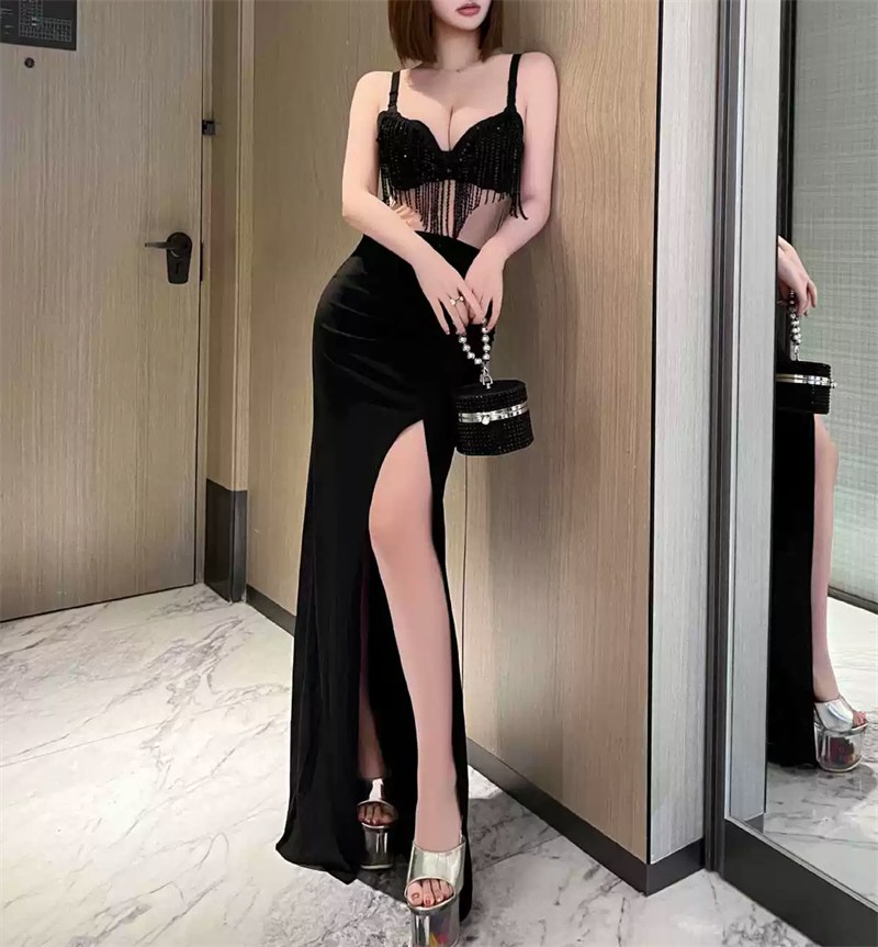 白嫩网红性感连衣裙图片写真