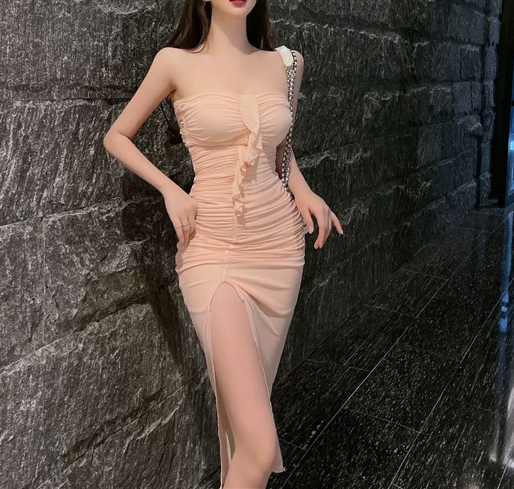 妩媚嫩模性感连衣裙私拍