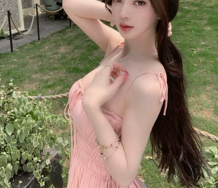 诱人嫩模性感连衣裙图片