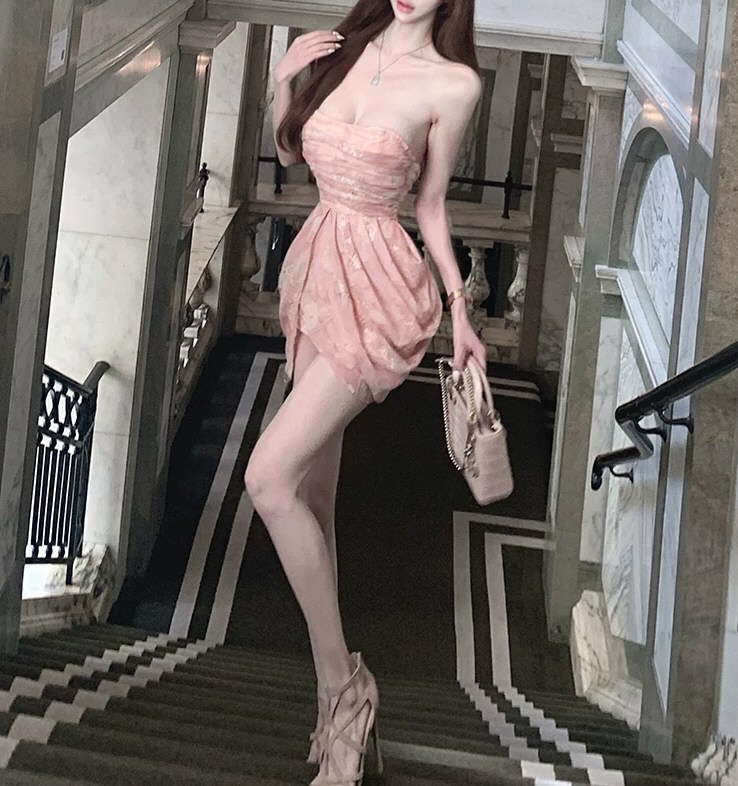 美丽美女性感连衣裙原图